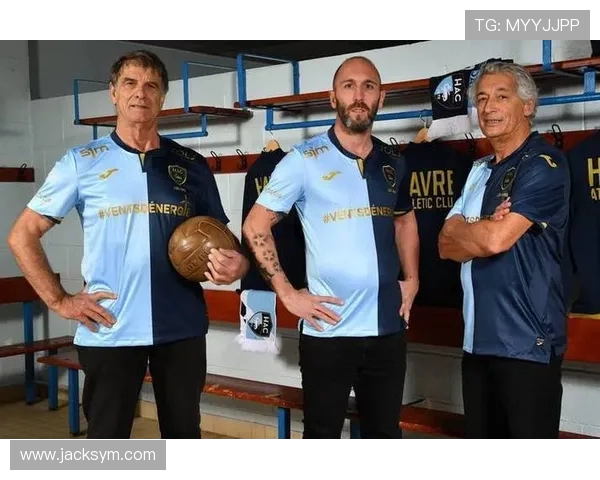 法甲防守模式全解析:区域盯人、压迫与收缩对比 法甲防守模式全解析:区域盯人、压迫与收缩对比